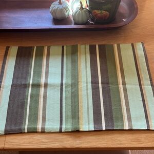 NWT Set of 4 Striped Green/Brown/Tan Placemat + bonus 4 (washed) = 8 -19”x 12”